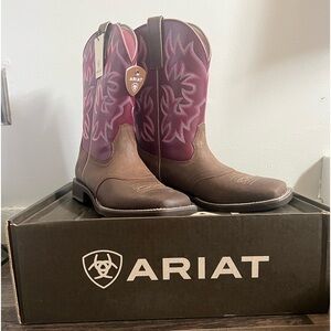 NWT ARIAT Women's Delilah Western Boots Size 9